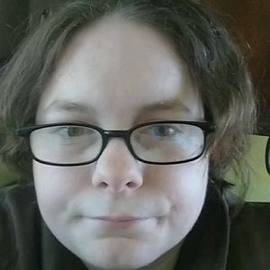 Meet your Posher, Cassandra